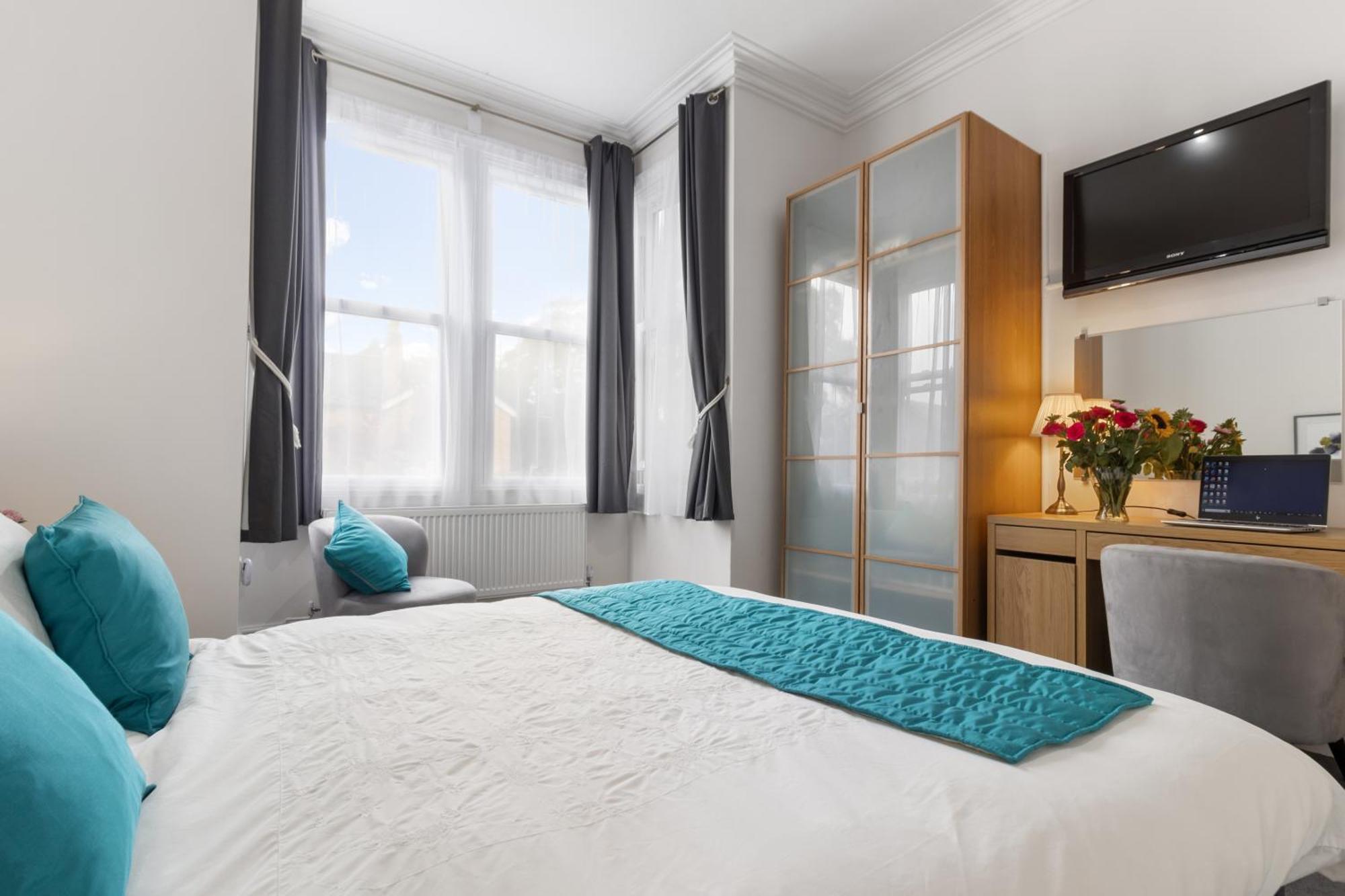 Elegant Malvhina Retreat On The Malvern Hills Great Malvern Esterno foto