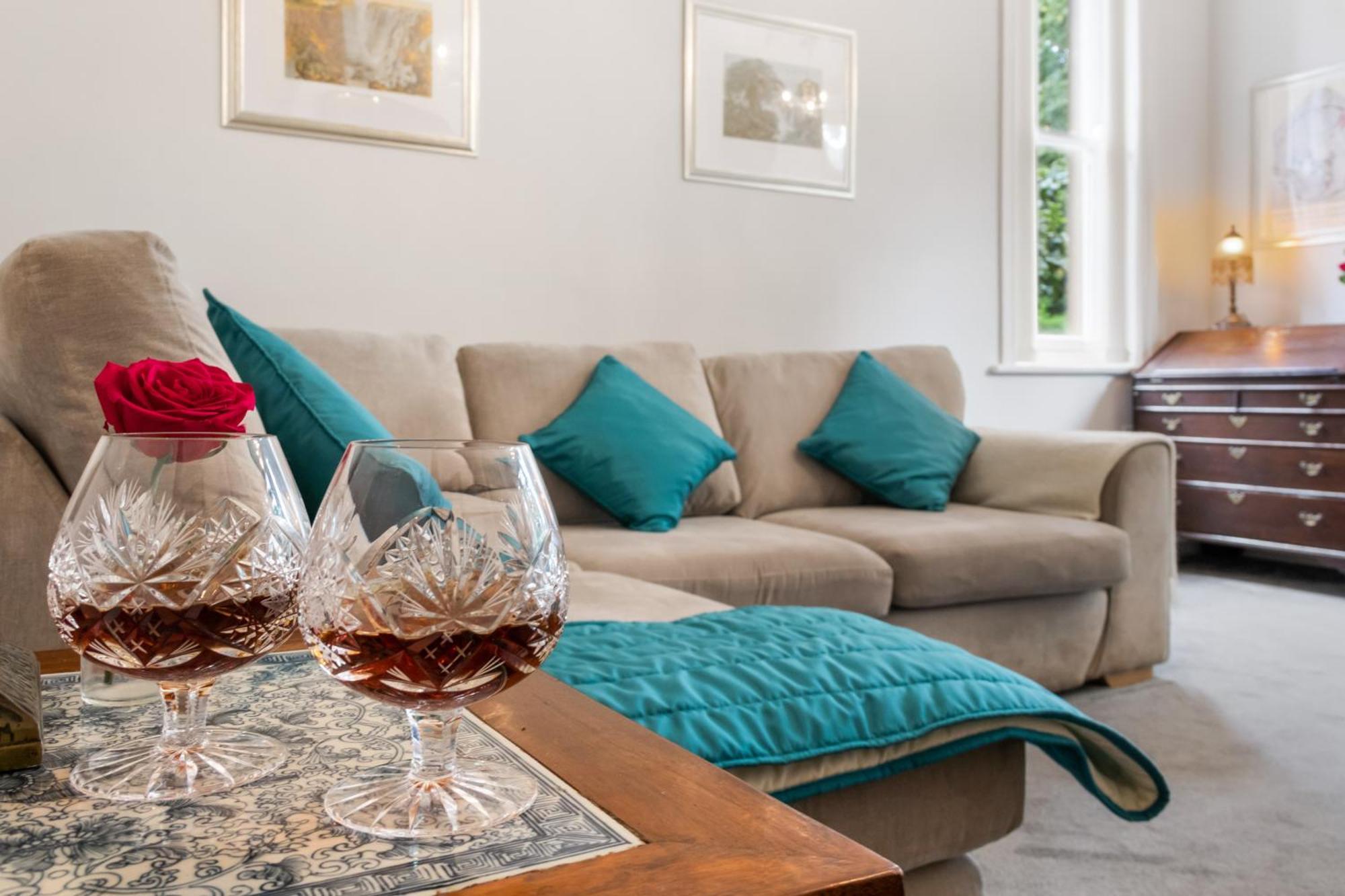 Elegant Malvhina Retreat On The Malvern Hills Great Malvern Esterno foto